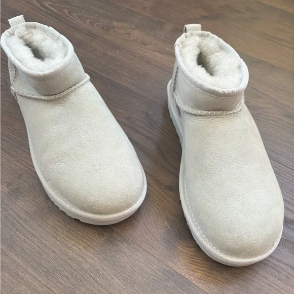 UGG Women's Classic Ultra Mini Boots - Picture 2 of 5